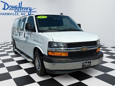 2025 Chevrolet Express Cargo WT