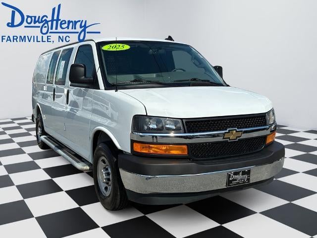 2025 Chevrolet Express Cargo WT