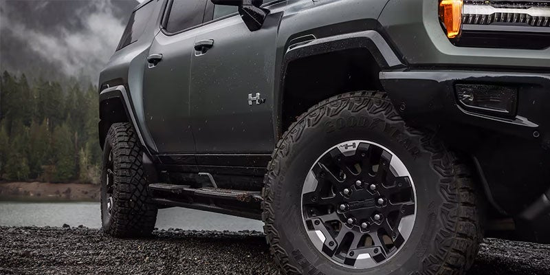 2024 GMC Hummer EV Pickup tires